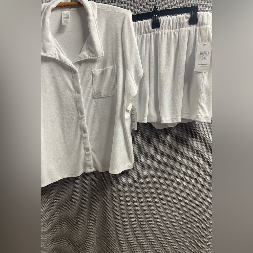 1X 16 18 Set Shirt and Shorts Terry Cloth NWT